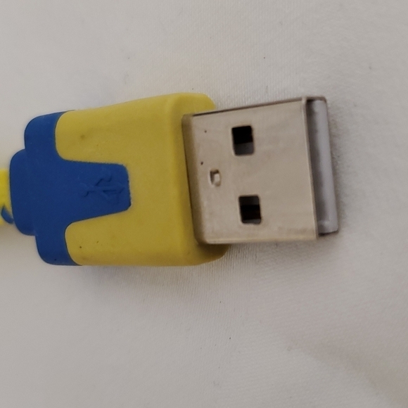 I-Phone, Micro USB & Legacy AIO USB Charger Cable Kit. - Picture 2 of 4